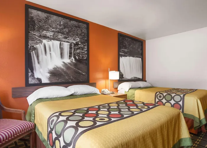 Super 8 By Wyndham Prestonsburg