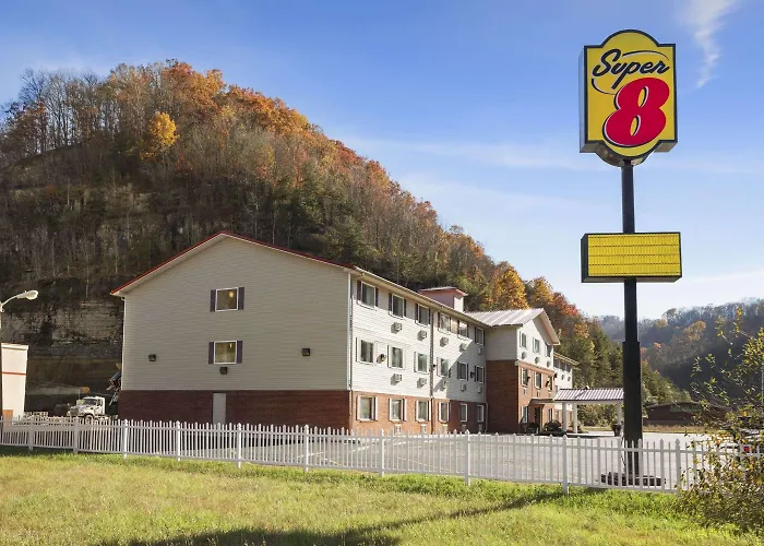 Super 8 By Wyndham Prestonsburg