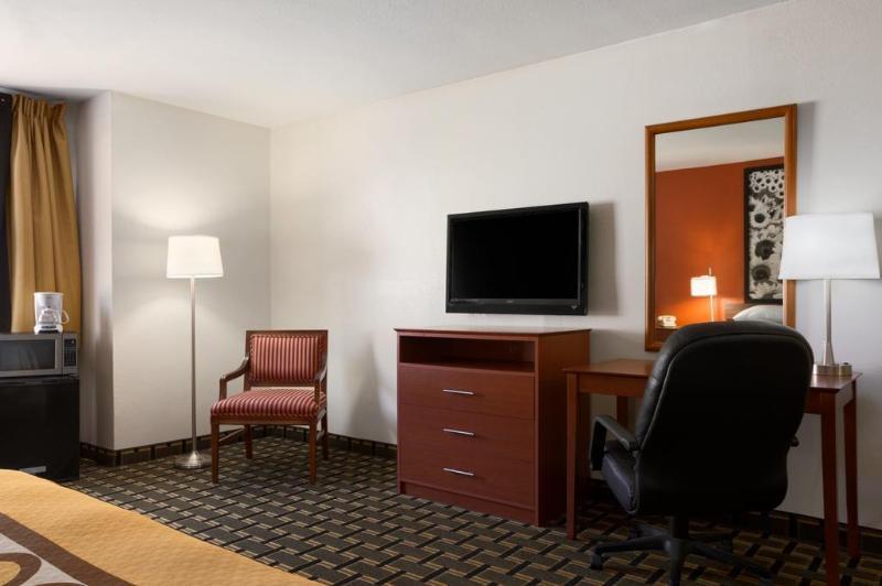 Super 8 By Wyndham 3*